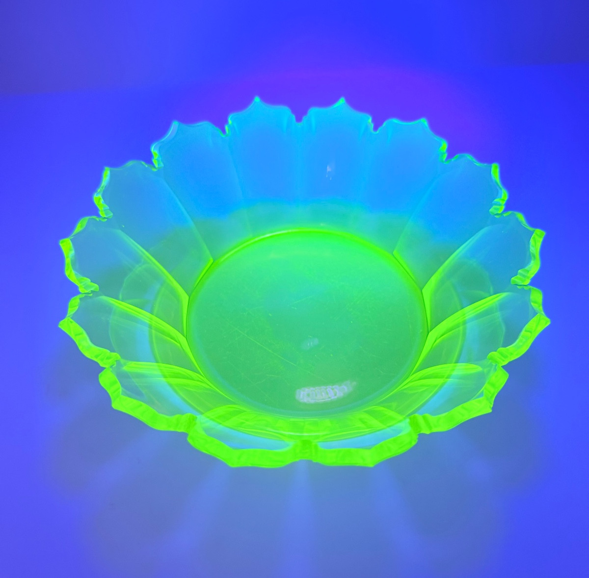 Antique Uranium Glass Fruit Bowl -photo-1
