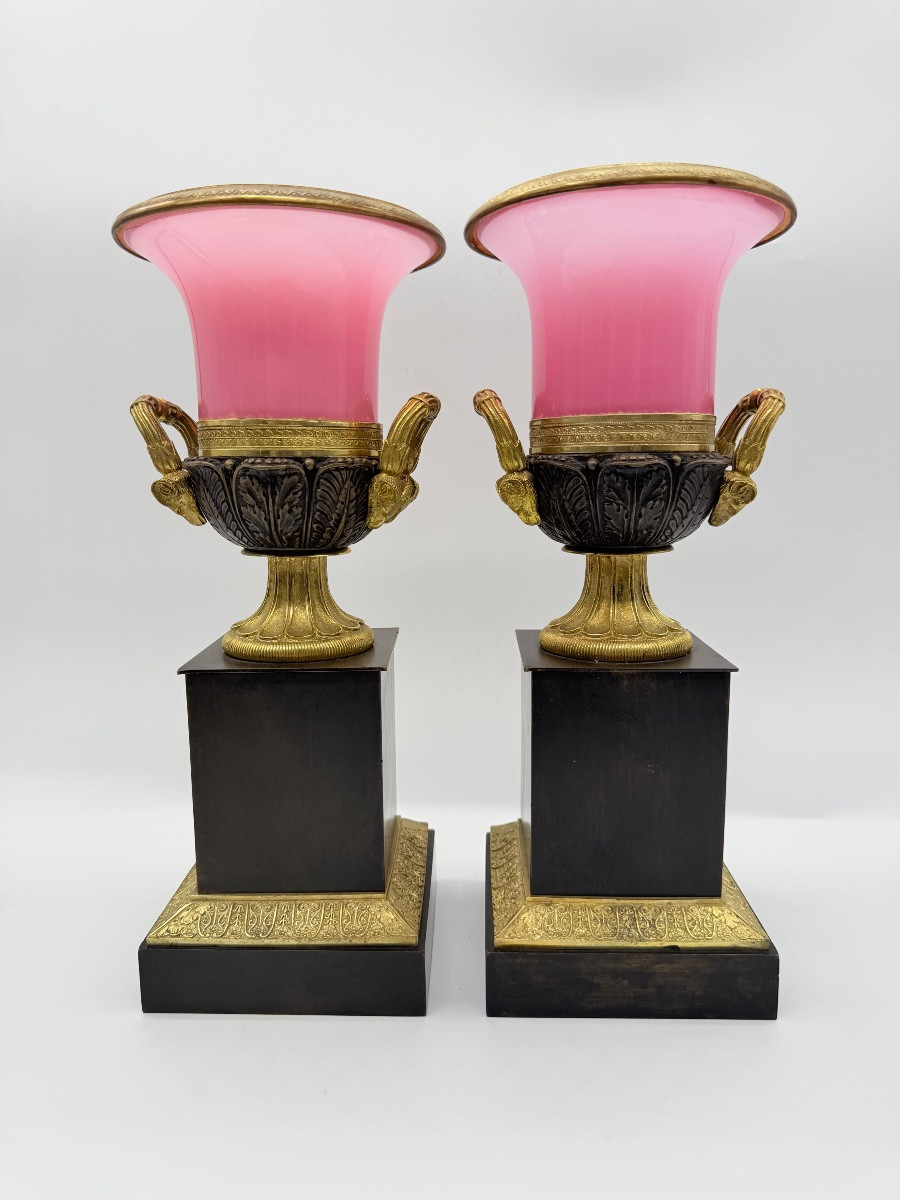Paire de vase Médicis en opaline gorge de pigeon et bronze doré et patin-photo-4