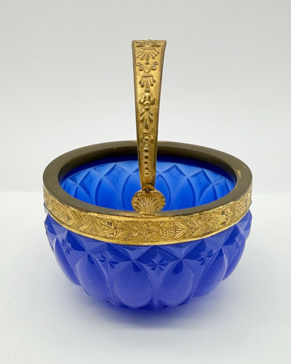Antique French Opaline Glass Basket Shape Sweet Bowl With Bronze Doré Mounted And Handle-photo-4