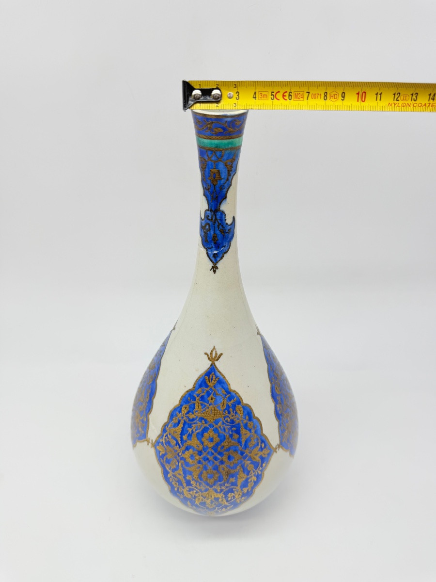 Grand vase en porcelaine Samson destiné au marché persan.-photo-1