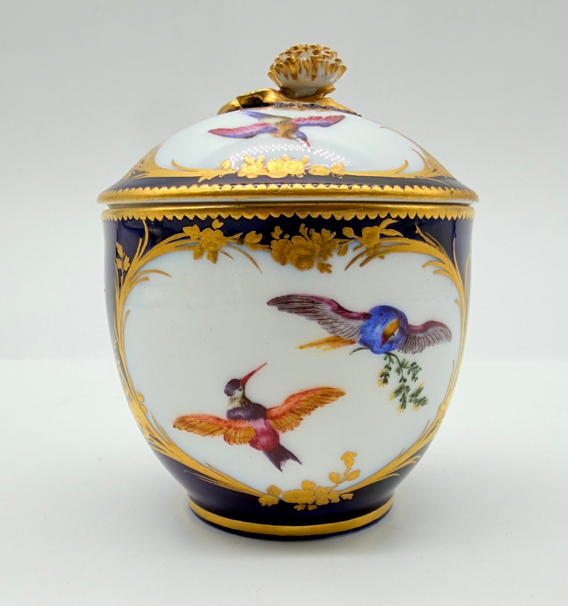 Vincennes Sevres Sugar Pot With Cover Calabre Design,xviiicentury