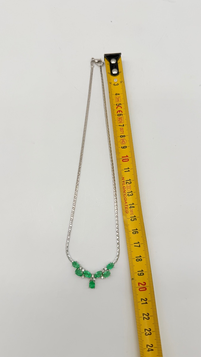 COLLIER EN OR BLANC AVEC ÉMERAUDES ET DIAMANTS,585-photo-3