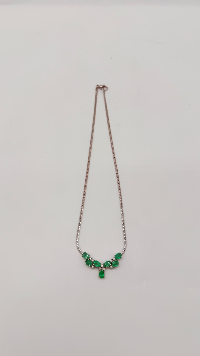 COLLIER EN OR BLANC AVEC ÉMERAUDES ET DIAMANTS,585-photo-8