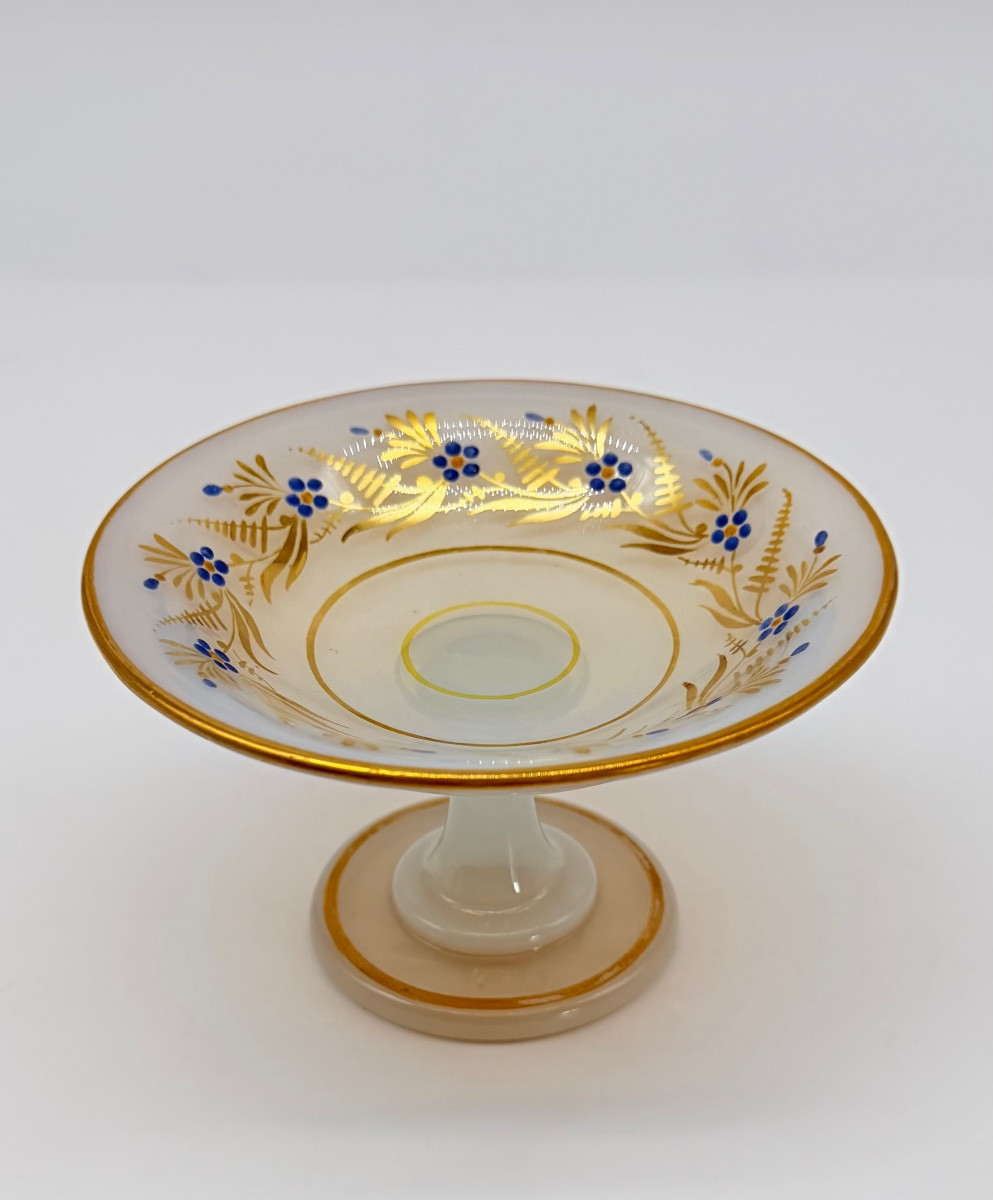 French Opaline Glass Tazza By Jean Baptiste Desvignes Charles X