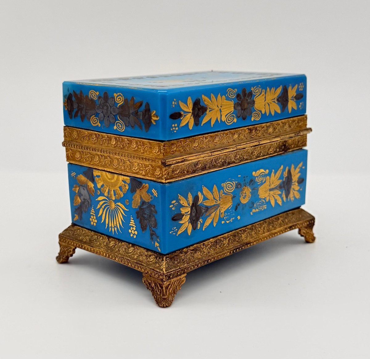 Coffret en Opaline  bleu turquoise peint à l'or,époque Charles X, J.B.Desvignes -photo-3