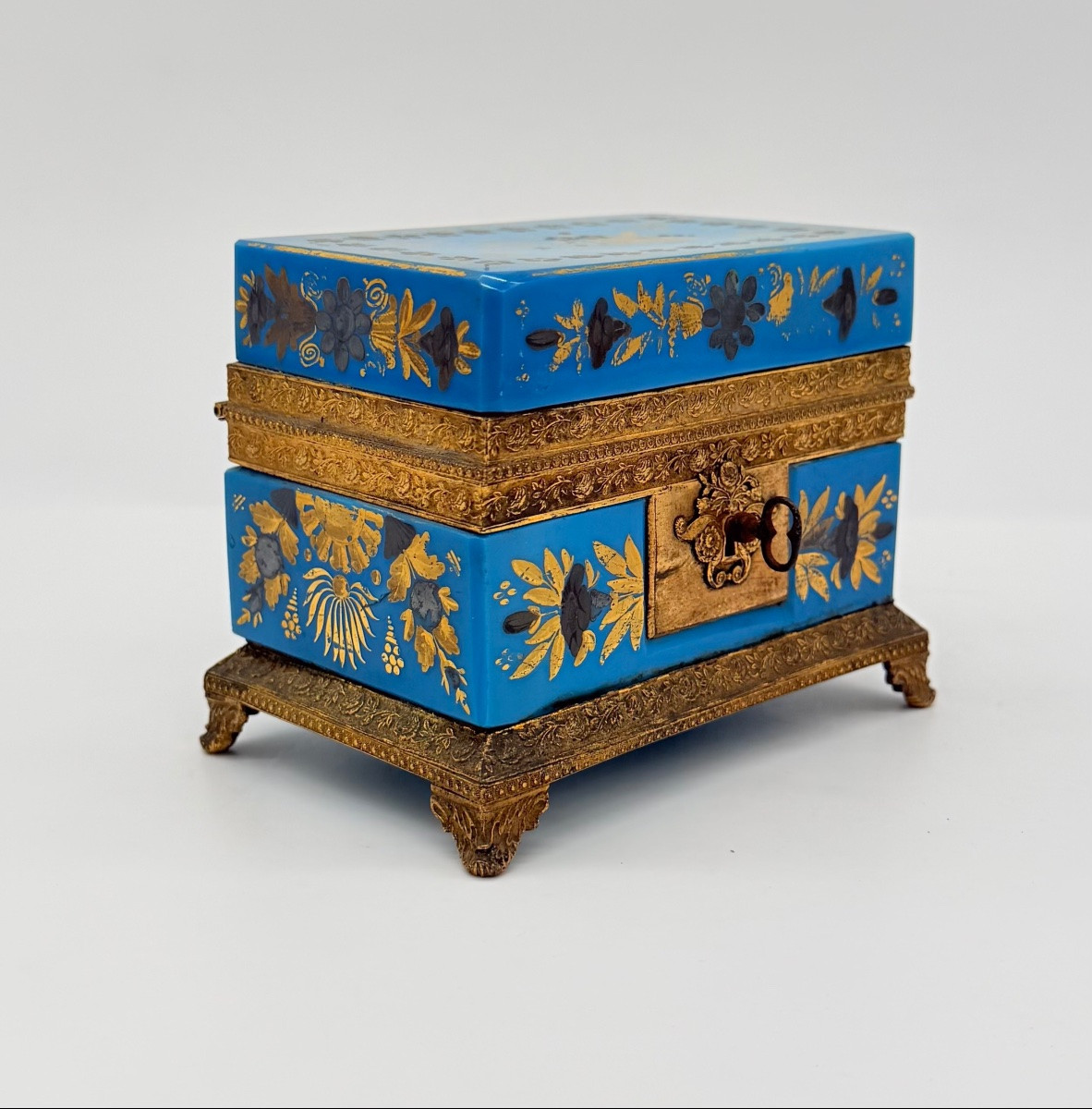 Coffret en Opaline  bleu turquoise peint à l'or,époque Charles X, J.B.Desvignes -photo-4