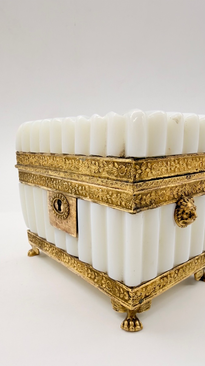 Coffret En Opaline Blanche d'époque Charles X,Bulle de Savon Opaline -photo-4