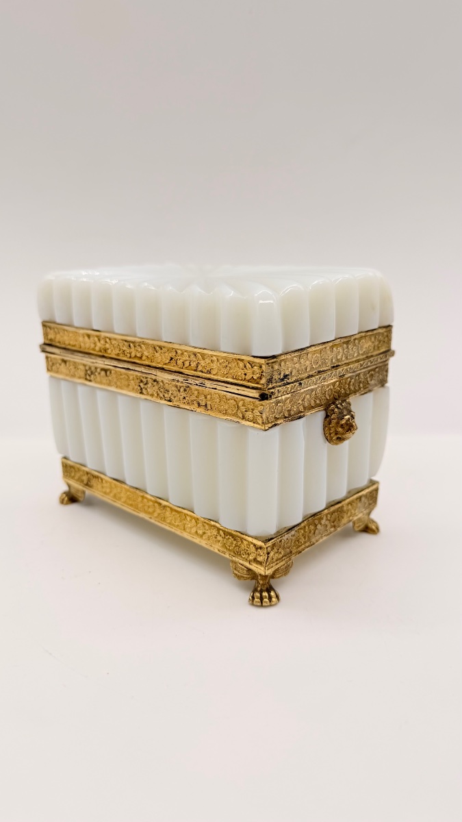 Coffret En Opaline Blanche d'époque Charles X,Bulle de Savon Opaline -photo-1
