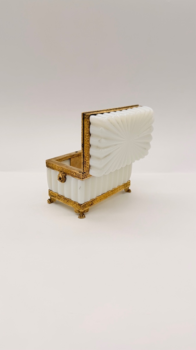 Coffret En Opaline Blanche d'époque Charles X,Bulle de Savon Opaline -photo-2