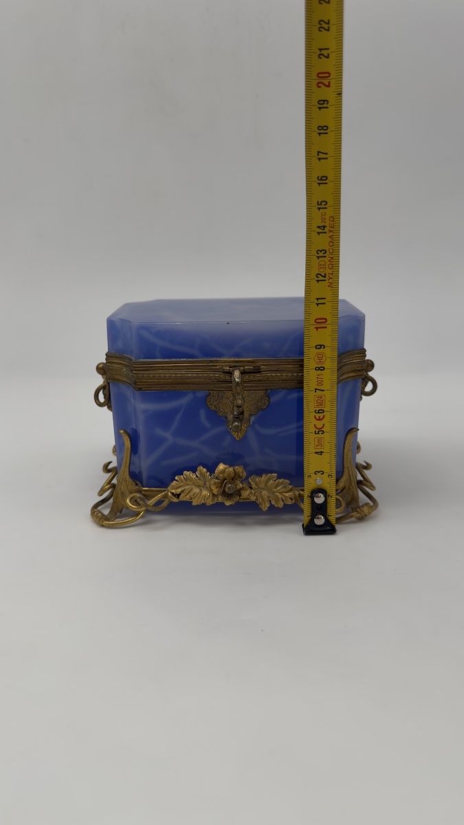 Coffret en opaline bleue française monture en bronze doré,XIXeme-photo-3