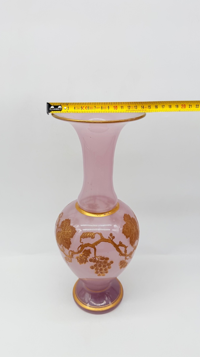 Vase balustre en verre opaline rose,France,XIXeme-photo-4