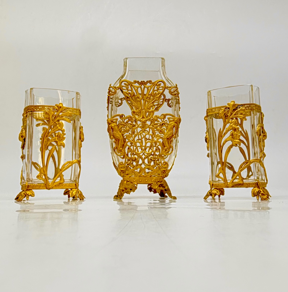 Wonder Set Of Vases Baccarat Art Nouveau Finely Decorated With Adore Bronze Relief Nymphs -photo-4