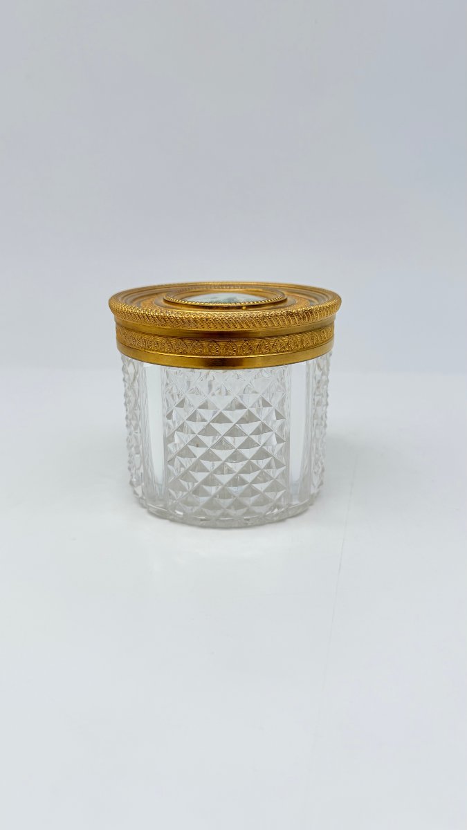 A Diamond-point-cut Crystal Powder Jar Topped With A Gilded Bronze Lid, Featuring A Miniature-photo-3