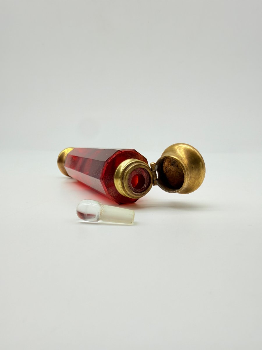 Double Cranberry-tinted Crystal Travelling Scent Bottle, France, 19th Century