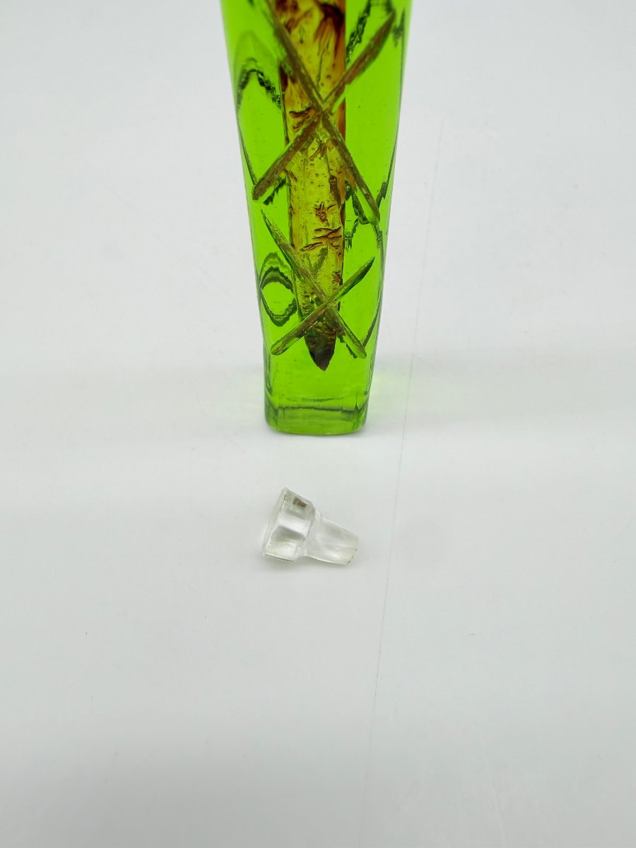Flacon à sel ou à parfum en cristal  vert emeraude  gravé, Bohême, XIXe siècle-photo-4