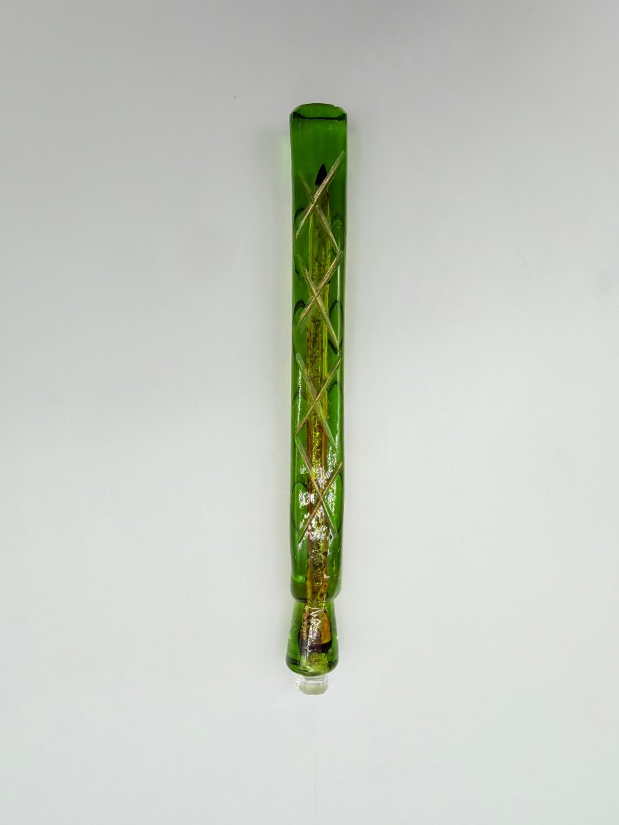 Flacon à sel ou à parfum en cristal  vert emeraude  gravé, Bohême, XIXe siècle-photo-5