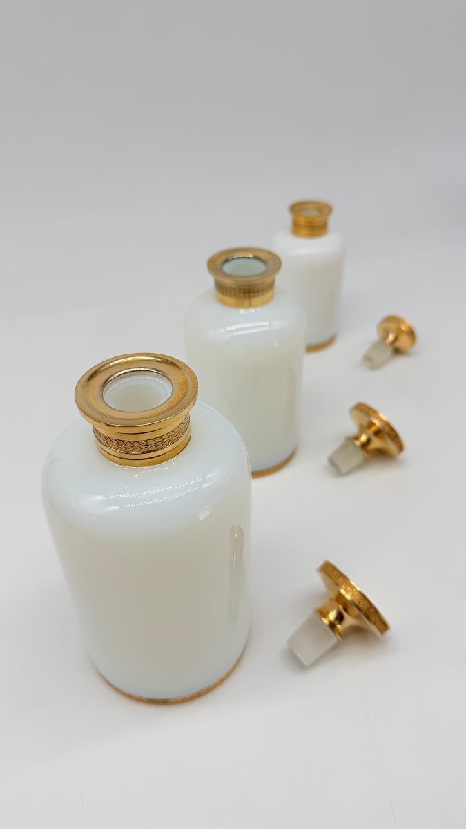 Set de trois flacons de parfum  en opaline irisée « bulle de savon », France, XXe siècle-photo-3