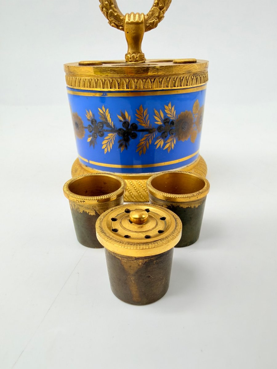 Encrier de bureau en opaline bleu cobalt et bronze doré, époque Charles X, vers 1830-photo-1