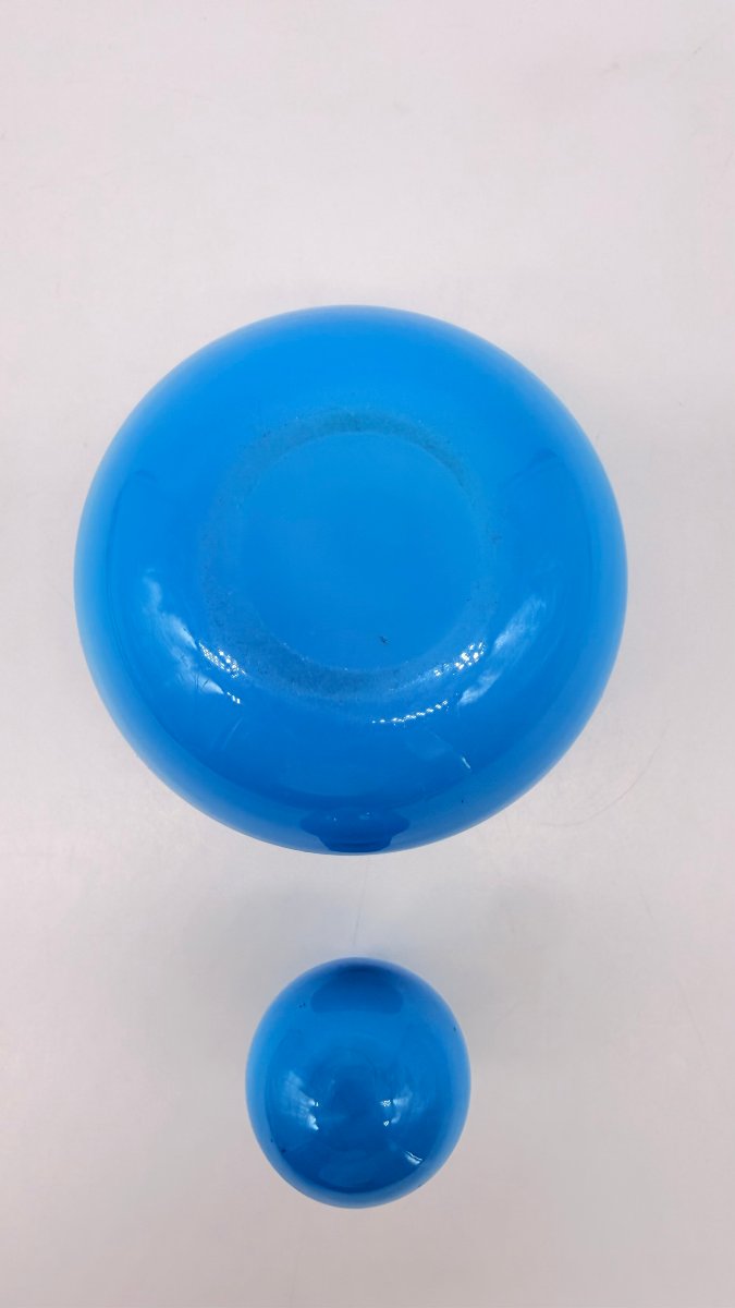 Flacon à parfum globulaire  en opaline bleu turquoise, France, époque Napoléon III-photo-1