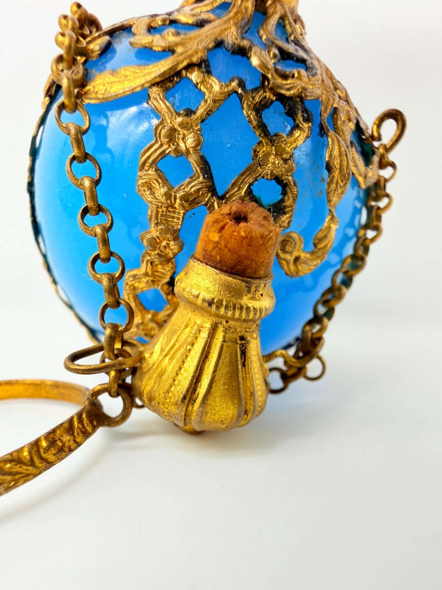 Flacon à parfum "cage" en opaline bleu turquoise et monture en laiton doré. Napoléon III. -photo-1