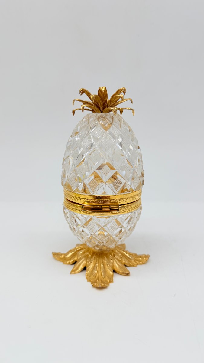 Rare boîte en cristal taillé en forme d’ananas à monture en bronze doré, vers 1830-photo-3
