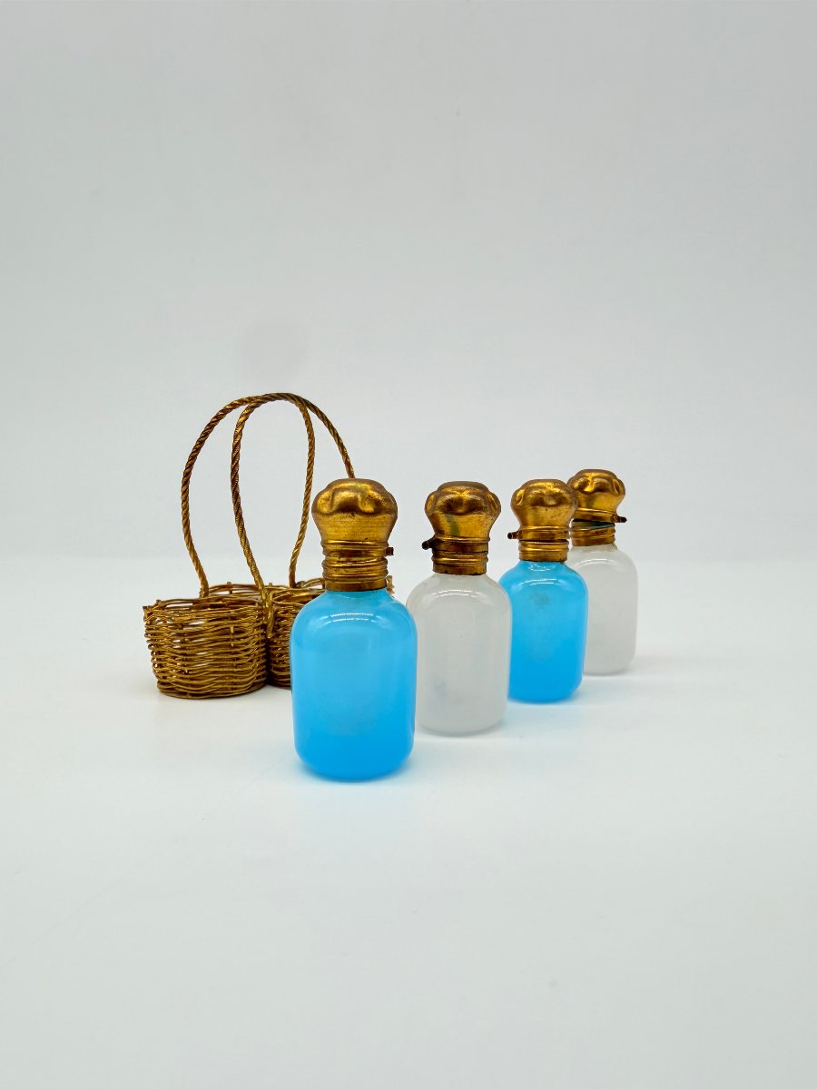 Napoleon III Miniature Travel Necessaire With Opaline Scent Bottles And Gilt Brass-photo-4