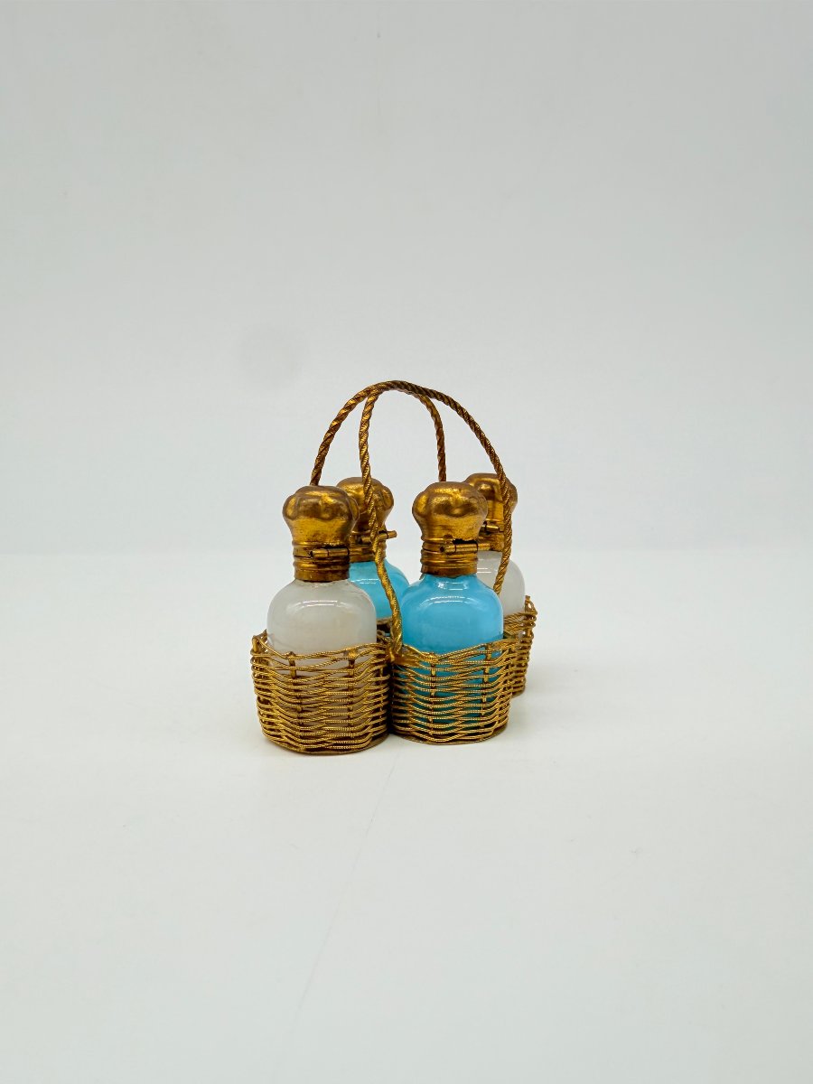 Napoleon III Miniature Travel Necessaire With Opaline Scent Bottles And Gilt Brass-photo-2