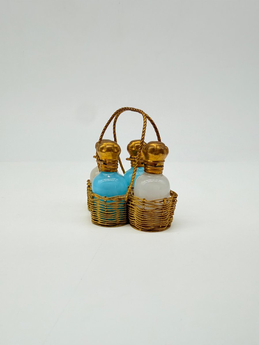 Napoleon III Miniature Travel Necessaire With Opaline Scent Bottles And Gilt Brass-photo-3