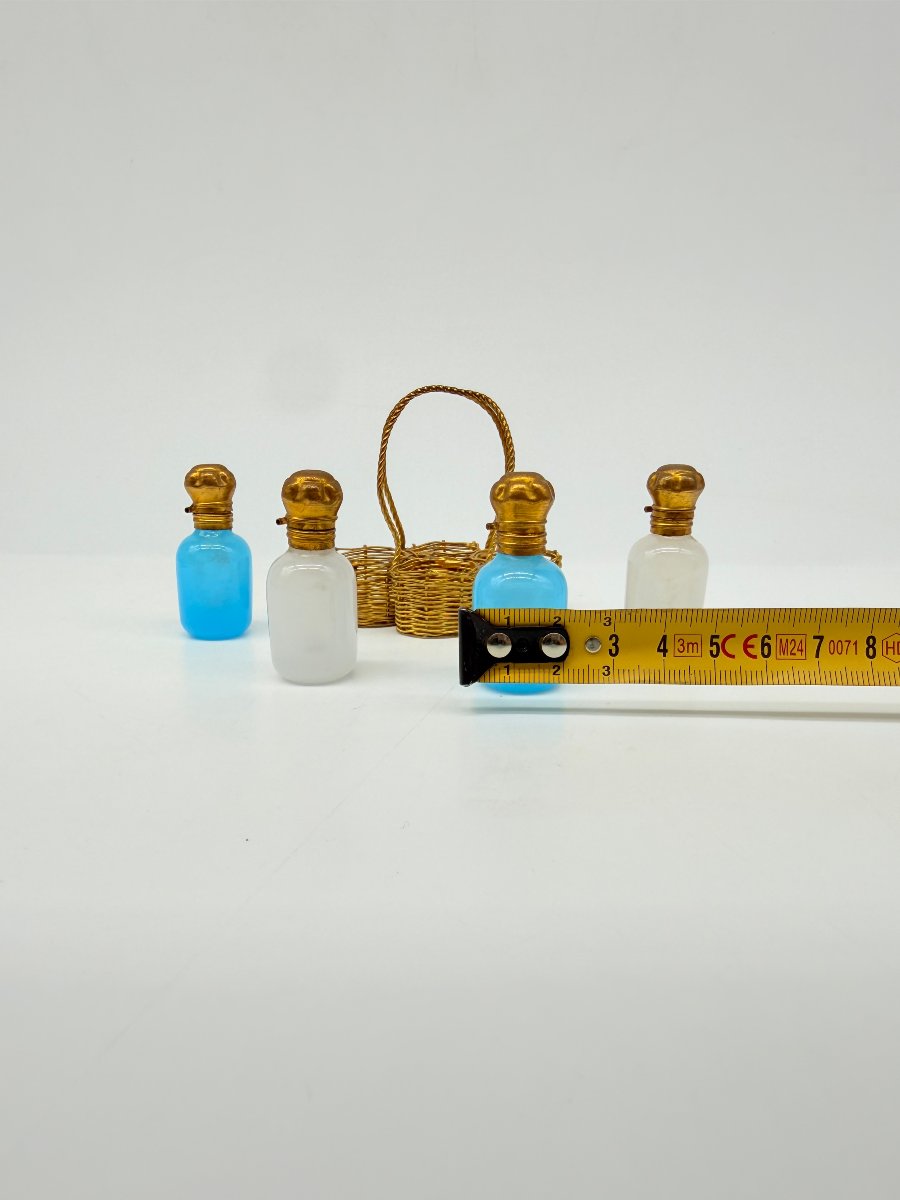 Napoleon III Miniature Travel Necessaire With Opaline Scent Bottles And Gilt Brass-photo-8