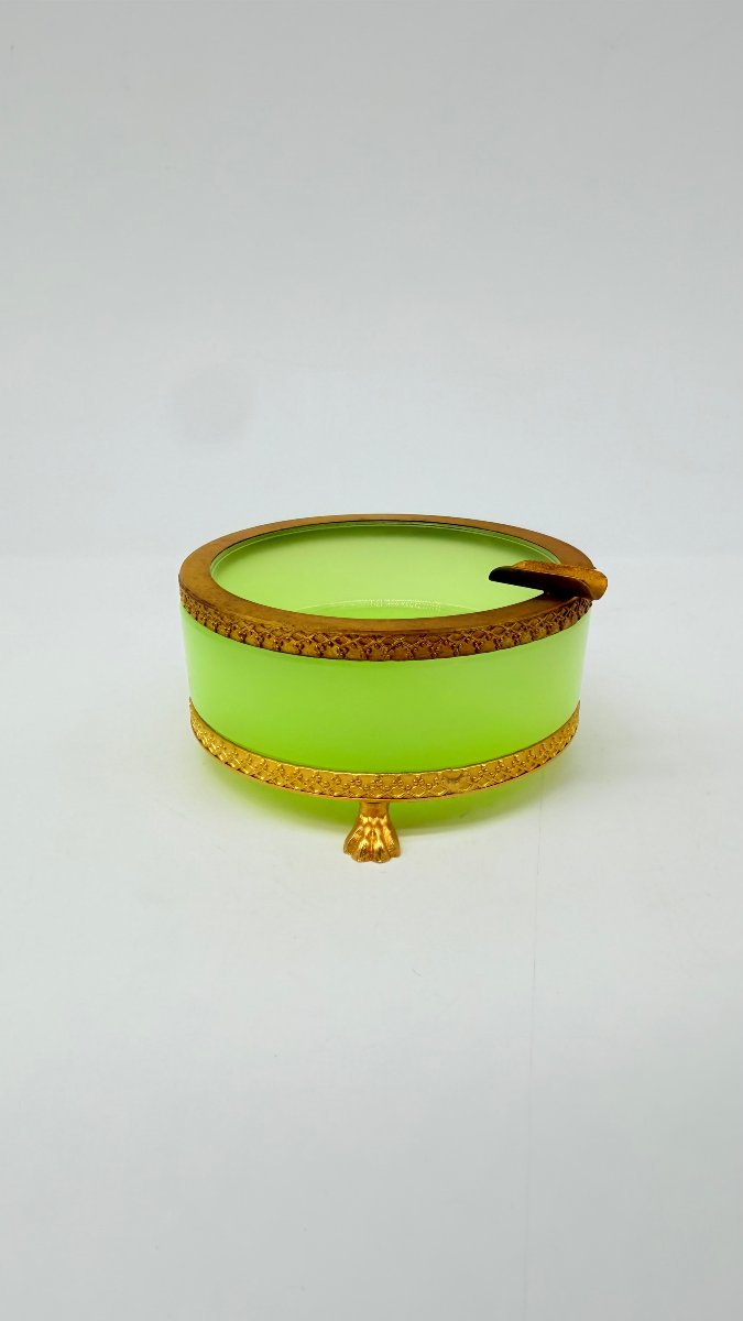 A Chrysoprase-green Opaline Glass Ashtray With Gilt-bronze Mounts, Charles X Period-photo-2