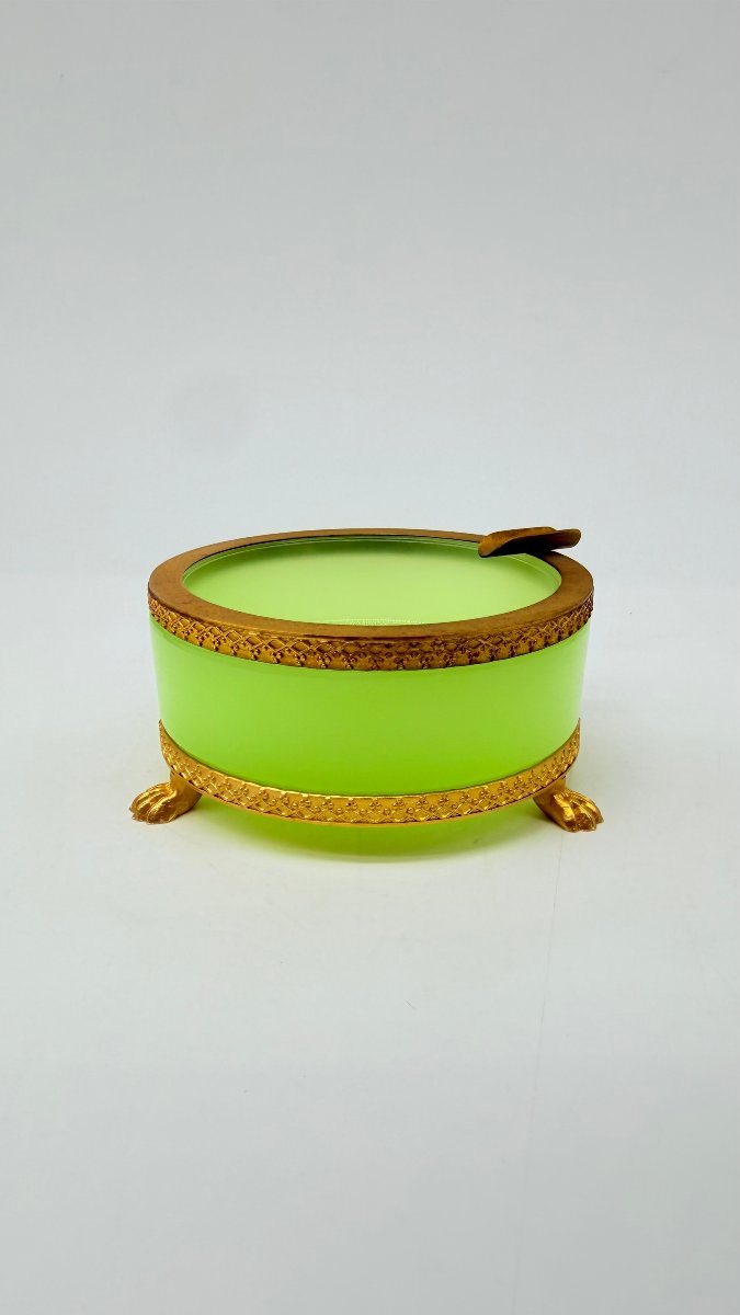 A Chrysoprase-green Opaline Glass Ashtray With Gilt-bronze Mounts, Charles X Period-photo-6