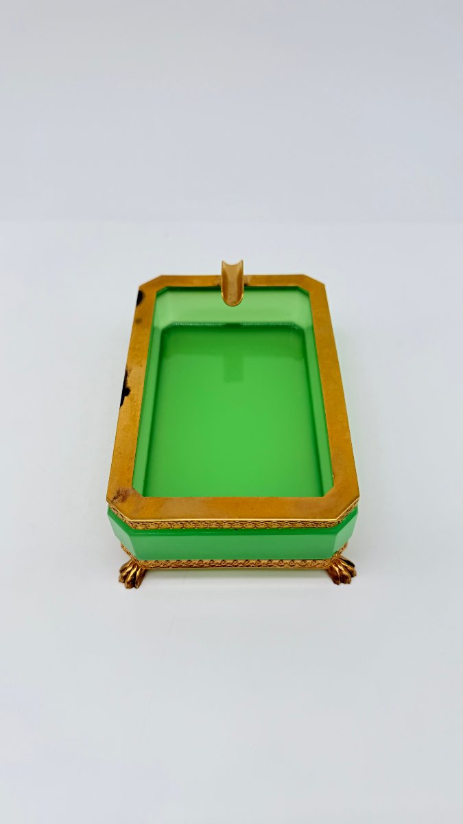 A Rectangular Chrysoprase-green Opaline Glass Ashtray With Gilt-bronze Mounts, Charles X / Loui-photo-3