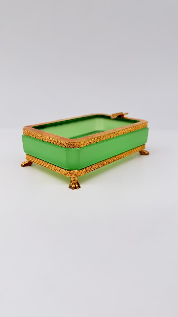 Cendrier de table en opaline vert chrysoprase et bronze doré, Charles X / Louis-Philippe #2-photo-1