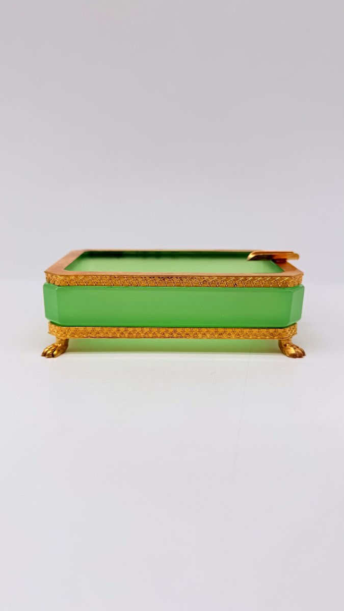 Cendrier de table en opaline vert chrysoprase et bronze doré, Charles X / Louis-Philippe #2-photo-3