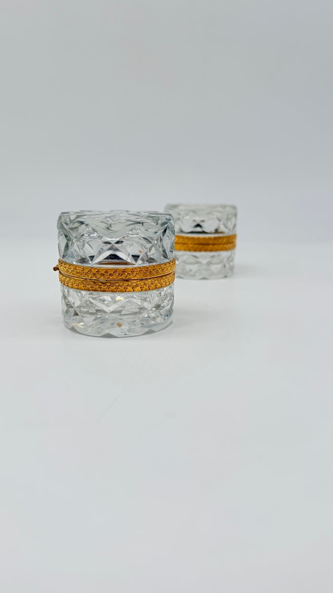     Baccarat, Pair Of Cut Crystal And Gilt Bronze Covered Boxes-photo-2