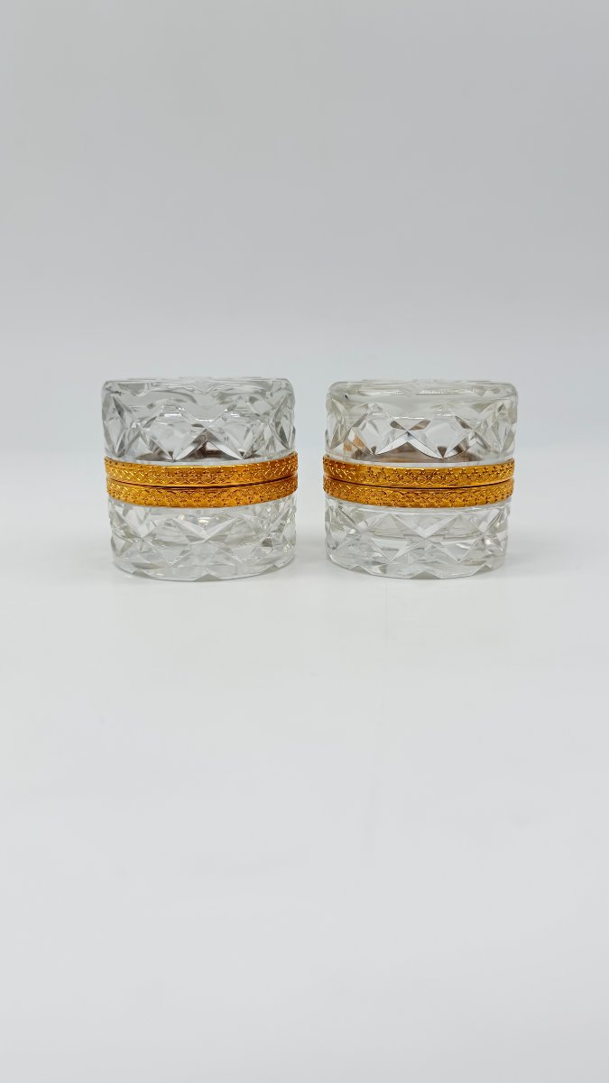     Baccarat, Pair Of Cut Crystal And Gilt Bronze Covered Boxes-photo-3