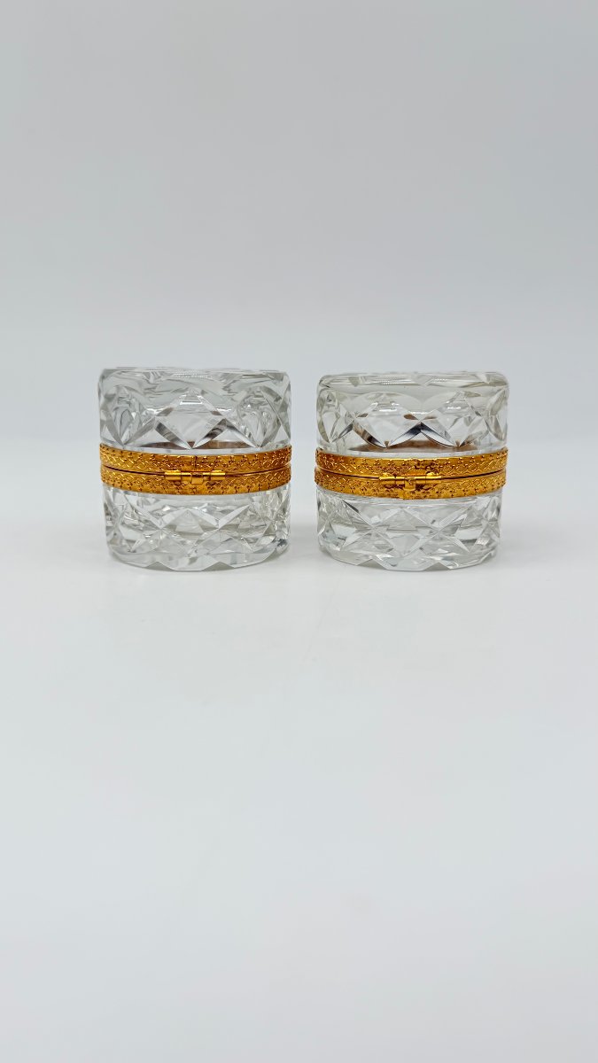     Baccarat, Pair Of Cut Crystal And Gilt Bronze Covered Boxes-photo-4