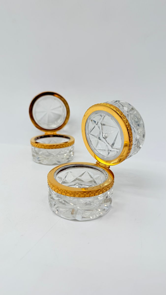     Baccarat, Pair Of Cut Crystal And Gilt Bronze Covered Boxes-photo-4