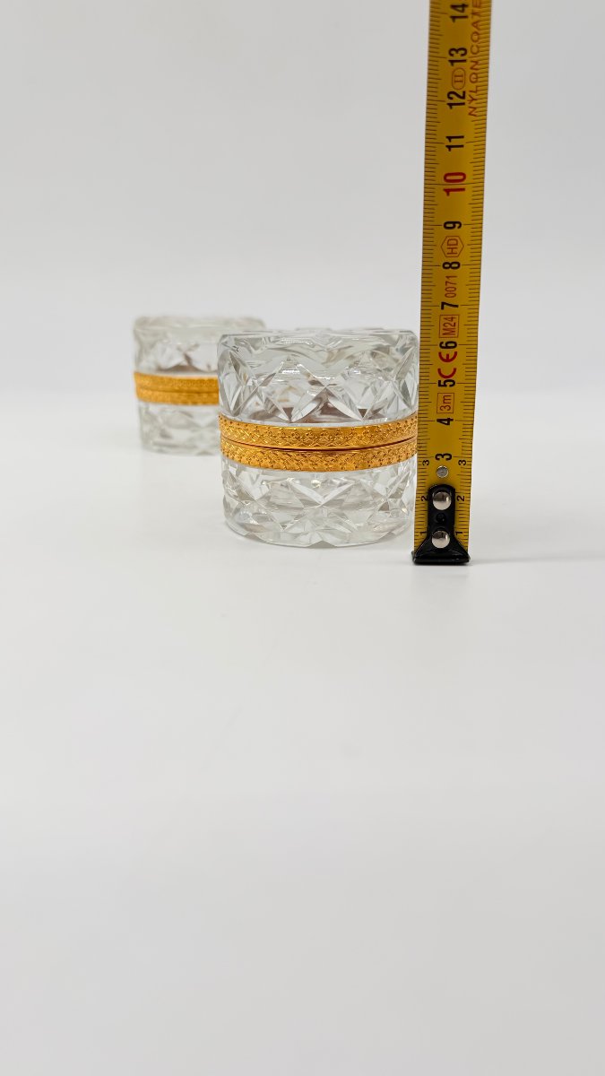     Baccarat, Pair Of Cut Crystal And Gilt Bronze Covered Boxes-photo-8