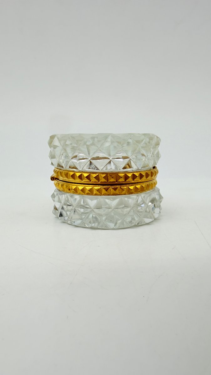 Boîte couverte en cristal taillé à pointes de diamant et bronze doré, fin XIXe siècle-photo-2