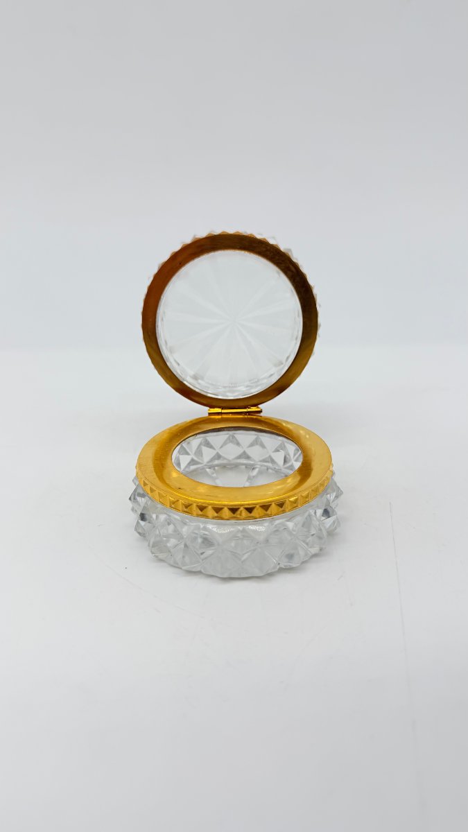 Boîte couverte en cristal taillé à pointes de diamant et bronze doré, fin XIXe siècle-photo-3