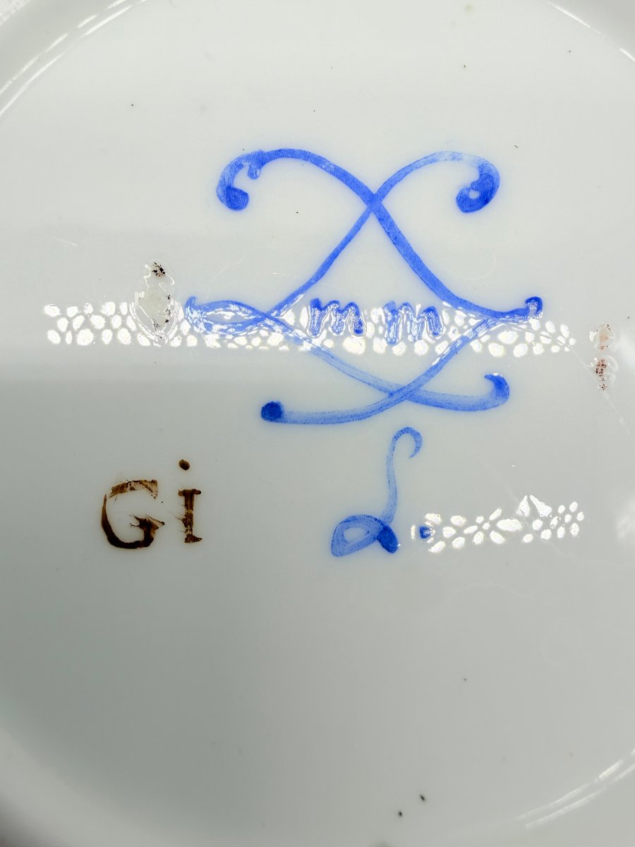 Sèvres, Soft-paste Porcelain Dish, Painted By Girard, Gilt By Le Guay, 1790 -photo-5