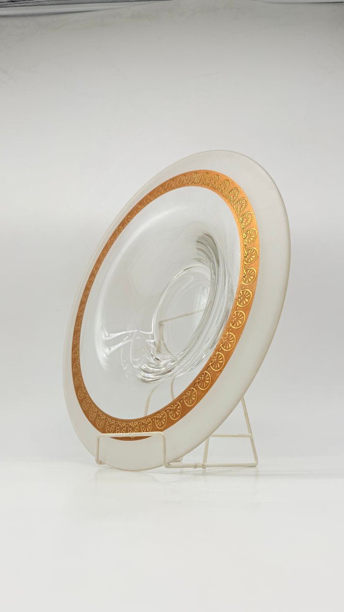 Baccarat, Art Deco Molded Crystal Centerpiece With Fine Gold Decoration
