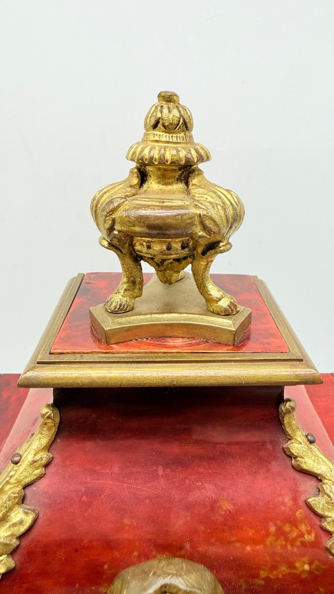 Hamilton & Inches / Vincenti & Cie A Louis XIV-style Table Clock In Red Tortoiseshell (or Boull-photo-4