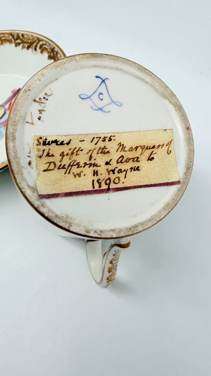  Manufacture royale de Sèvres, tasse litron et sa soucoupe, porcelaine tendre, vers 1755 -photo-3