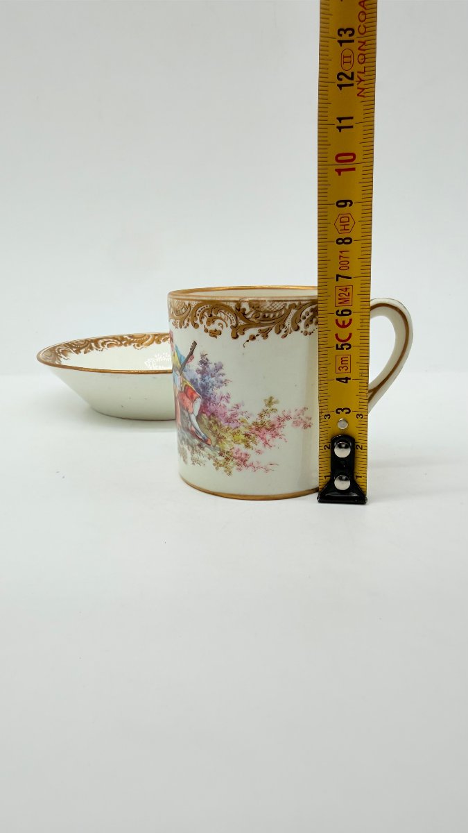  Manufacture royale de Sèvres, tasse litron et sa soucoupe, porcelaine tendre, vers 1755 -photo-8