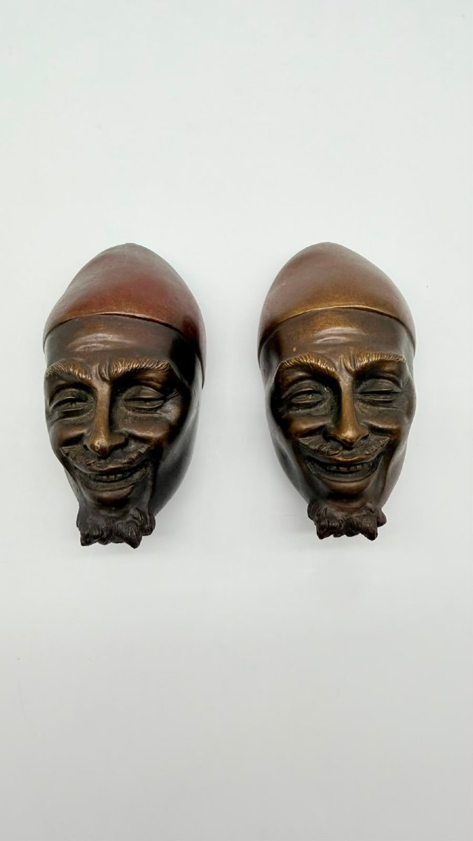  Paire de têtes grotesques en noix de corozo, travail populaire européen, XIXe siècle -photo-2