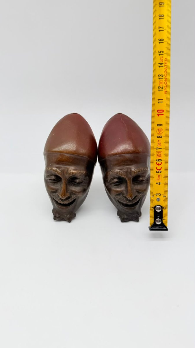  Paire de têtes grotesques en noix de corozo, travail populaire européen, XIXe siècle -photo-5