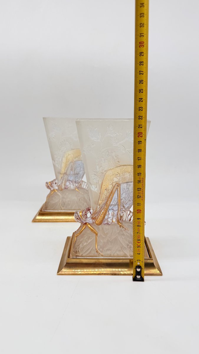 Paire de vases « Sauterelle » en cristal moulé, gravé et émaillé, Baccarat, 1878-photo-3
