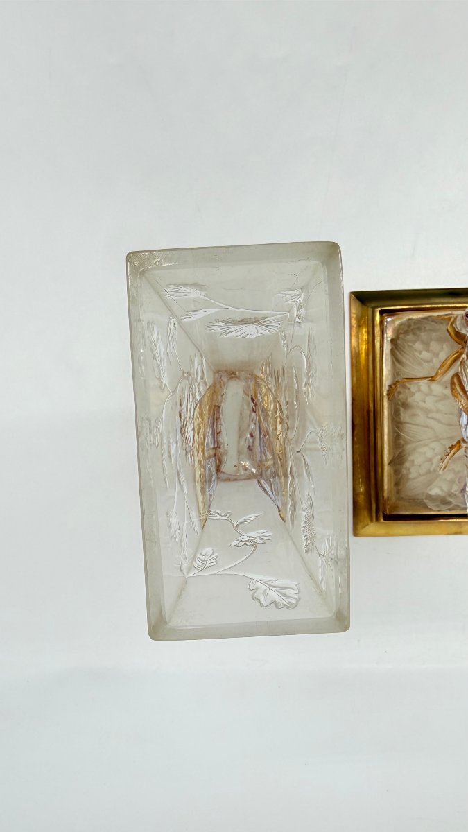 Paire de vases « Sauterelle » en cristal moulé, gravé et émaillé, Baccarat, 1878-photo-1